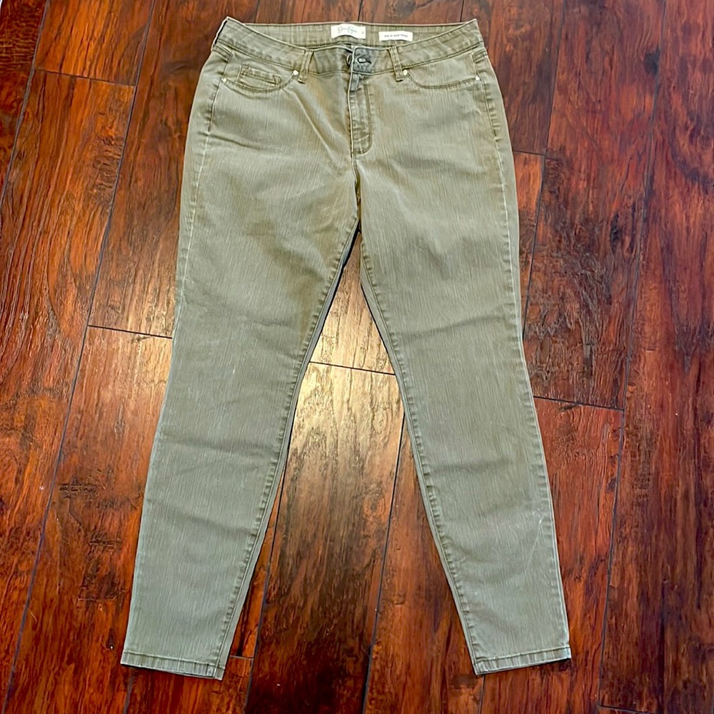 🌸 Jessica Simpson Kiss Me Super Skinny Jeans